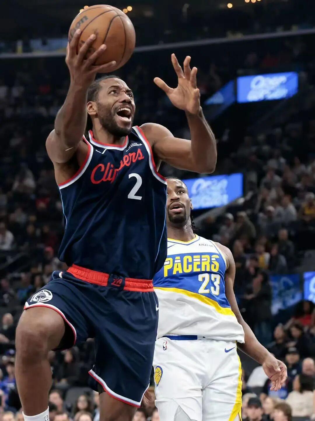 开云注册平台-疼到锤地！小卡新大腿伤了！3节29+8，快船直冲第8！