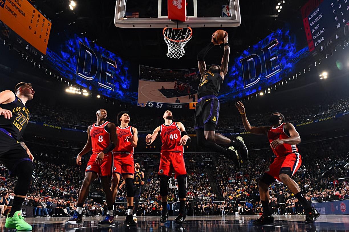 开云足球-被快船各种打爆,湖人内线支柱莫名其妙又一次彻底丧气了?