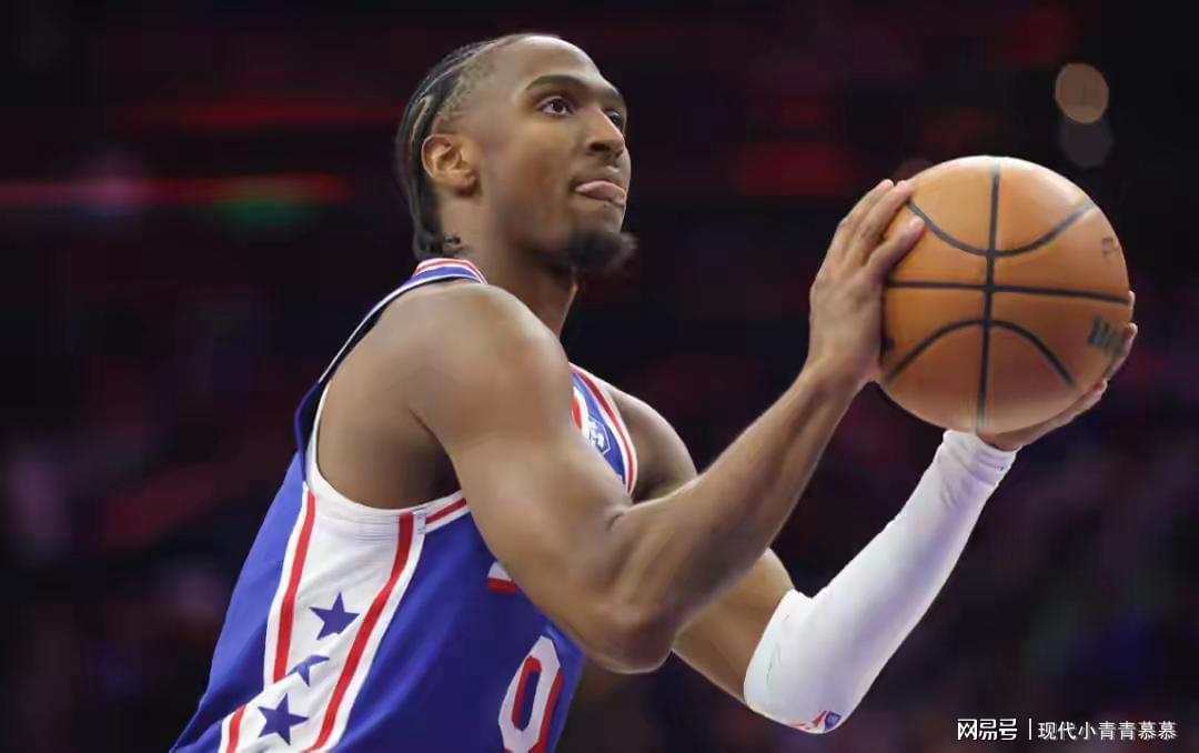 开云足球-都说你2亿太贵,如今超越亚历山大,成联盟第一,还打成球队老大