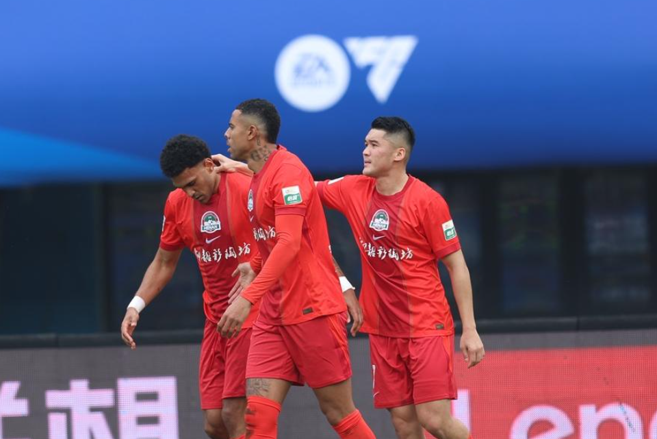 开云登录入口-中超最新积分战报:成都蓉城登顶,上海海港狂轰4球,河南两连胜